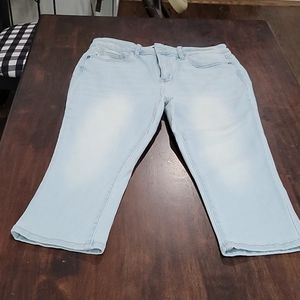 Judy Blue Capris-size 13